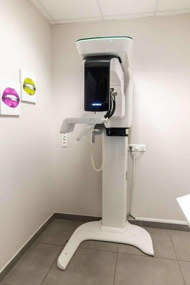 Le cone beam 3D du cabinet, dans la salle de radiologie